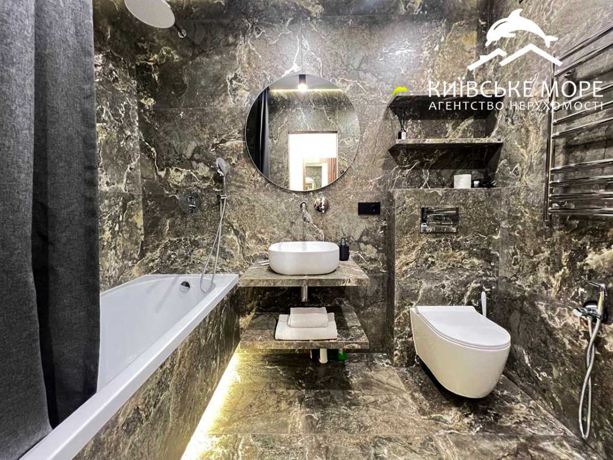 Аренда 1-комнатной квартиры 51 м², Князя Романа Мстиславича, 22