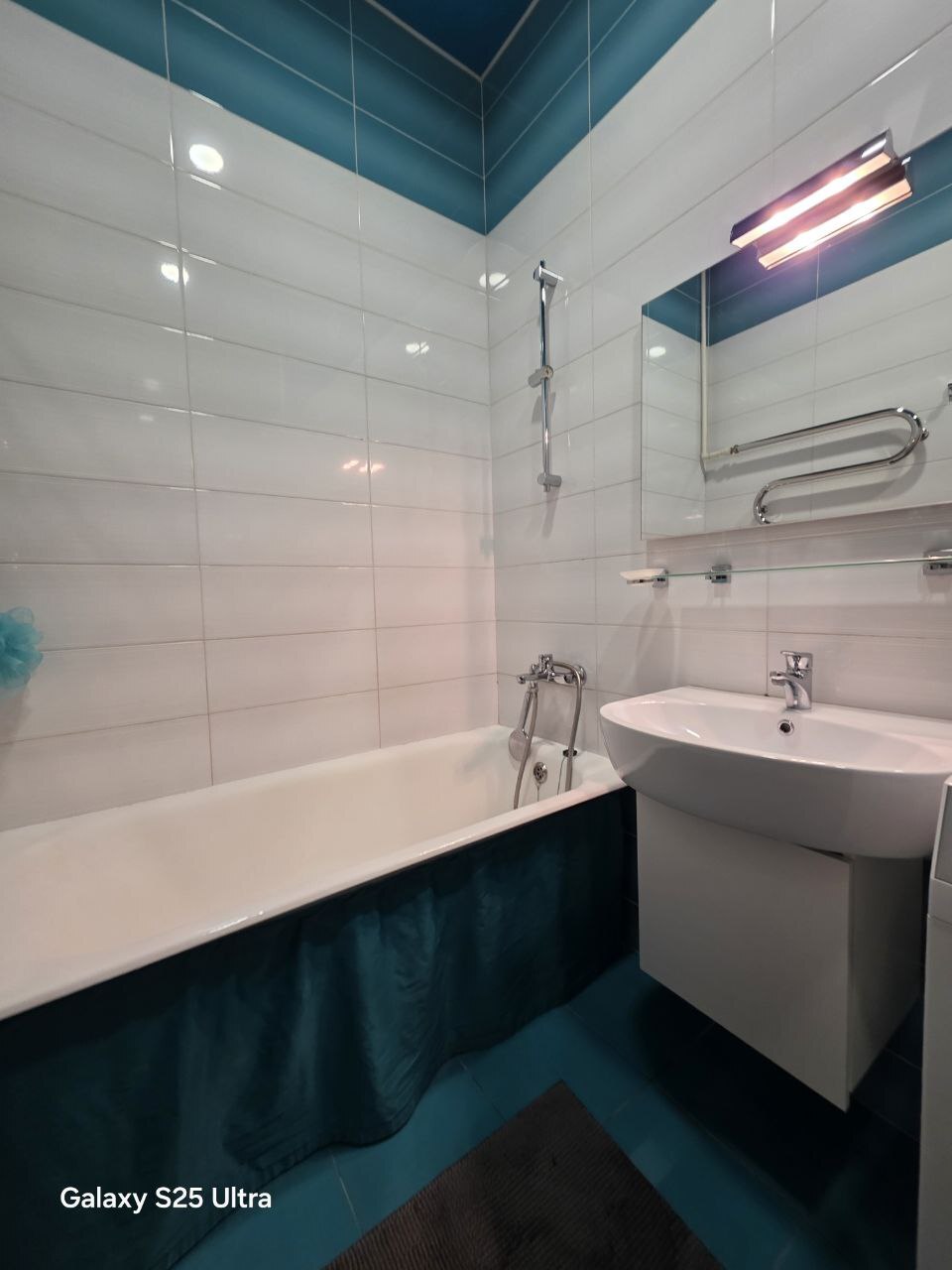 Продажа 2-комнатной квартиры 55 м², Строителей ул.