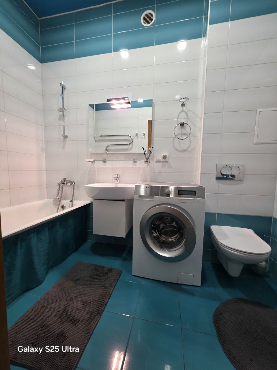 Продажа 2-комнатной квартиры 55 м², Строителей ул.