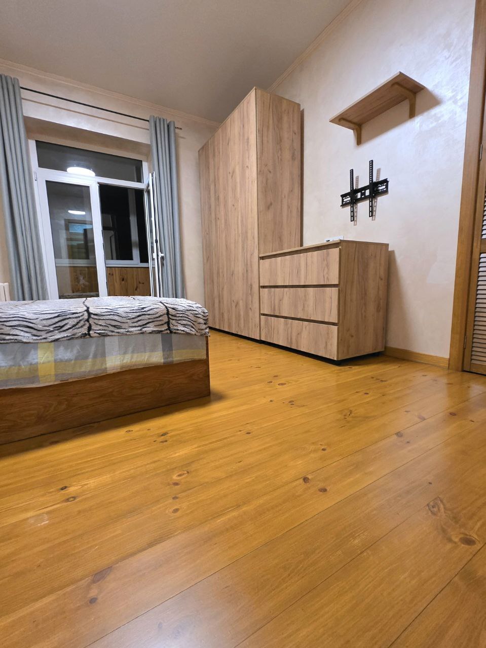 Продажа 2-комнатной квартиры 55 м², Строителей ул.