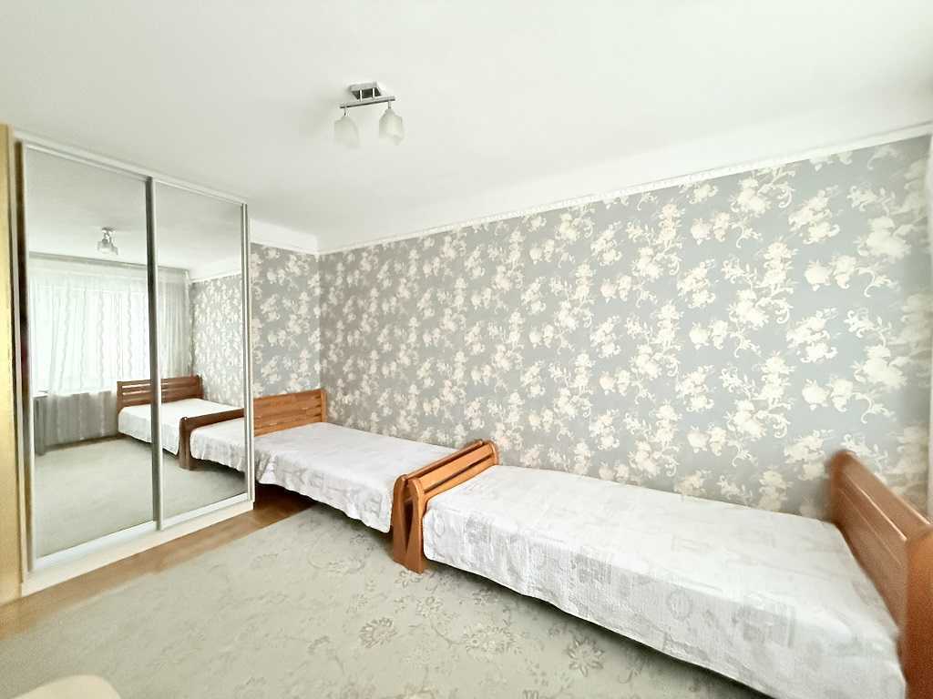 Продаж 2-кімнатної квартири 41 м², Сімї Сосніних, 8