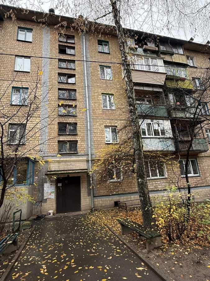 Продаж 2-кімнатної квартири 41 м², Сімї Сосніних, 8