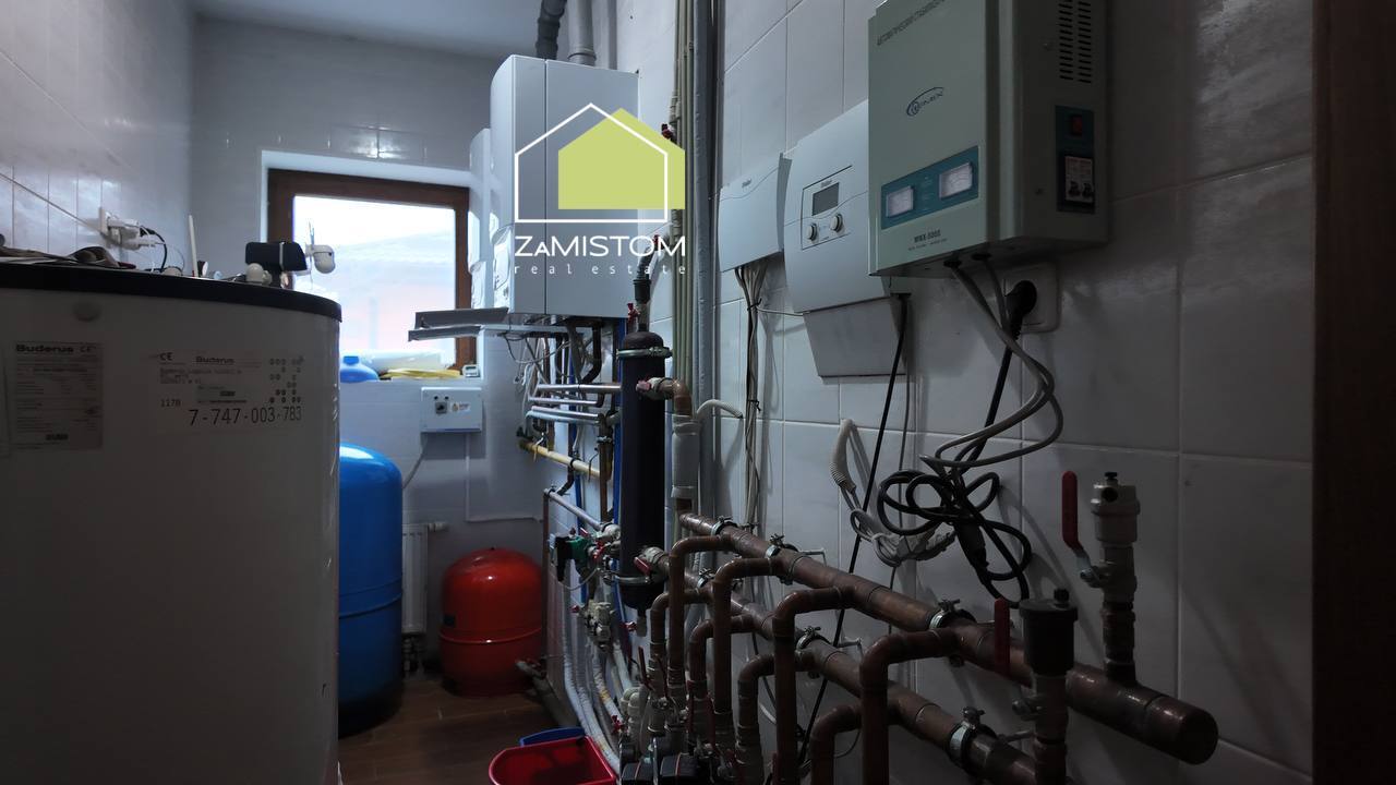 Продаж будинку 210 м²