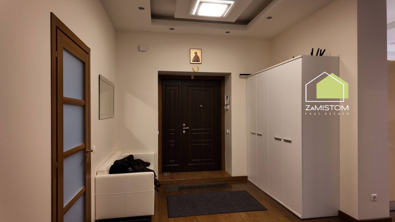 Продаж будинку 210 м²