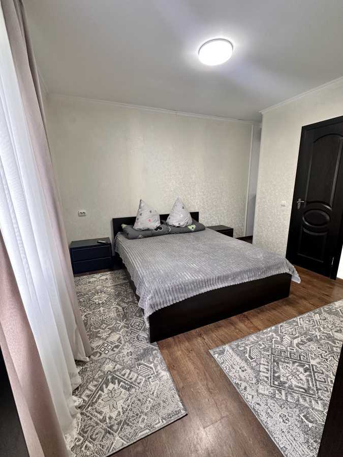 Дом посуточно 200 м², Легоцького, 71