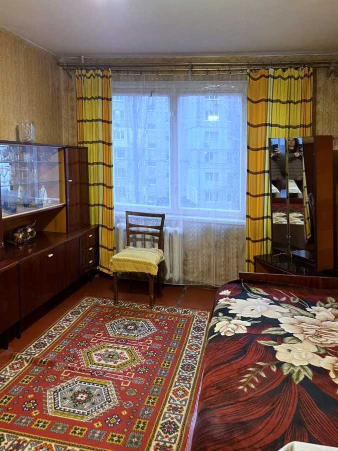 Продажа 3-комнатной квартиры 62 м², Бакинская ул., 37