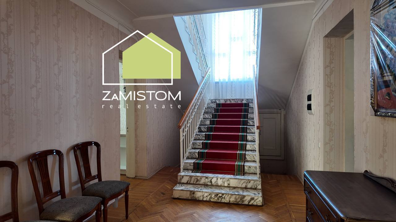 Продаж будинку 500 м²