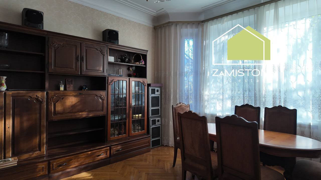 Продаж будинку 500 м²