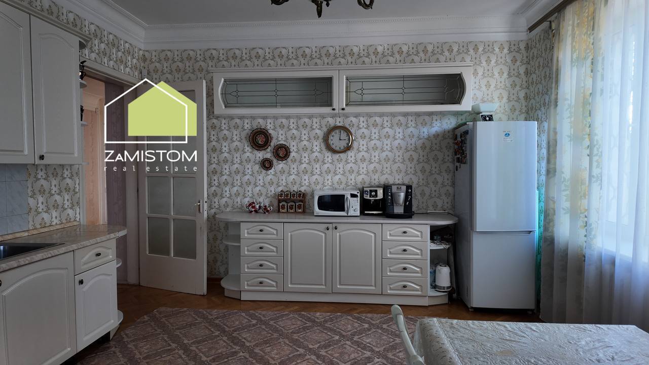 Продаж будинку 500 м²