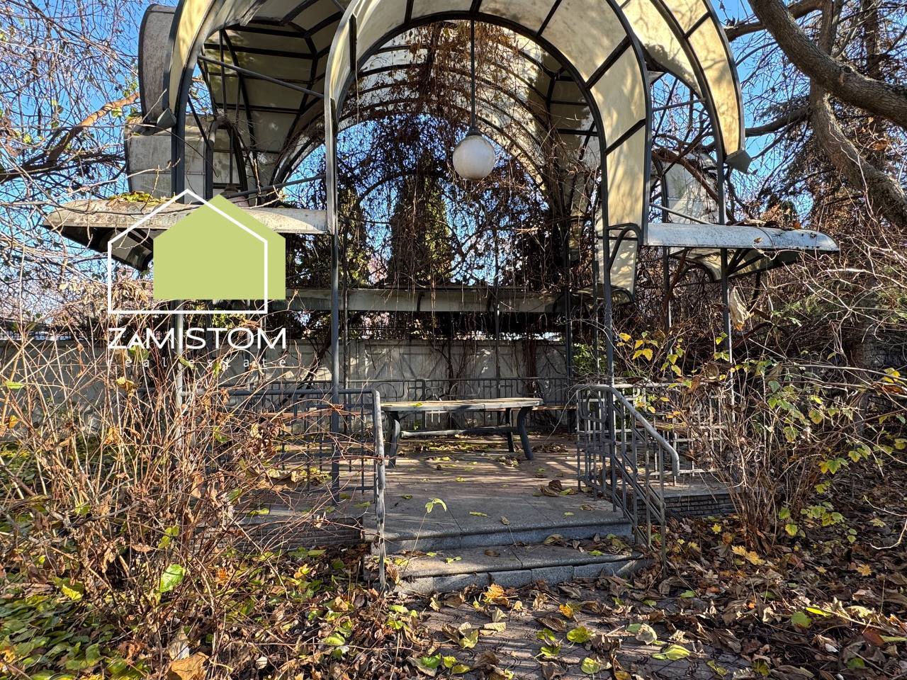 Продаж будинку 500 м²