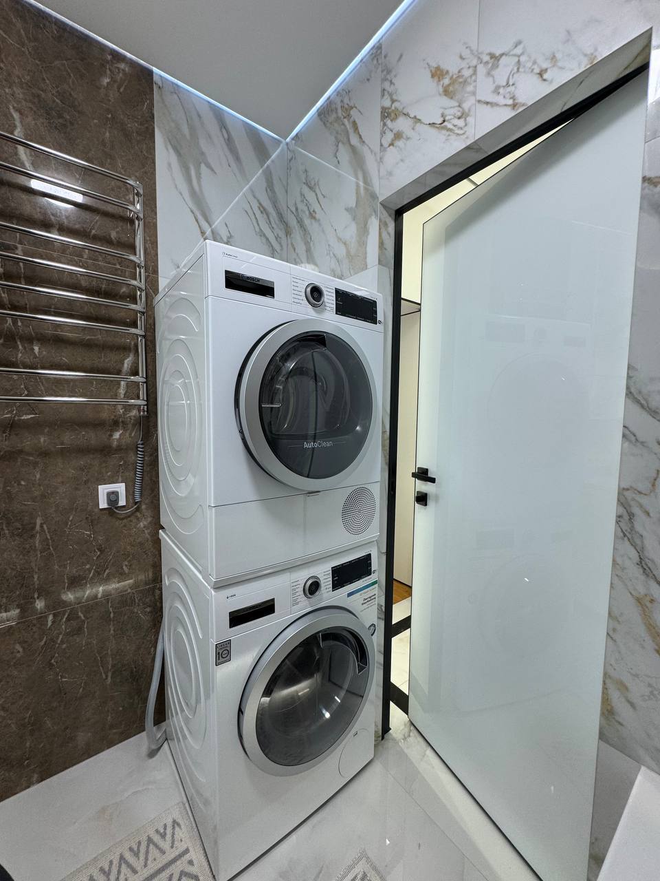 Продажа 3-комнатной квартиры 64 м², Гагарина просп.