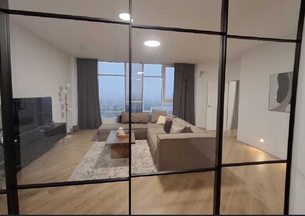 Аренда 3-комнатной квартиры 103 м², Авиаконструктора Антонова ул., 2б