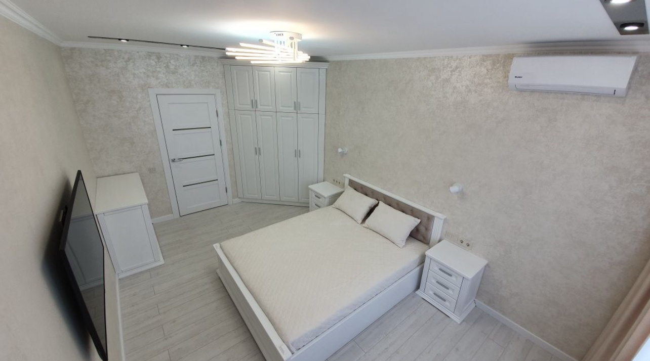Продаж 2-кімнатної квартири 44 м², Басейна вул., 6А