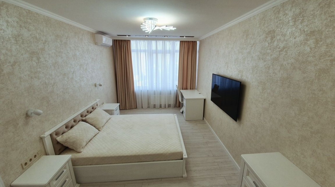 Продаж 2-кімнатної квартири 44 м², Басейна вул., 6А
