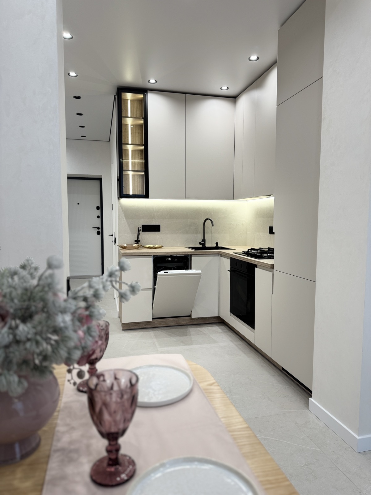 Продаж 1-кімнатної квартири 38 м², ЖК Софія Резіденс, Будинок 22 (Радісна, 6)