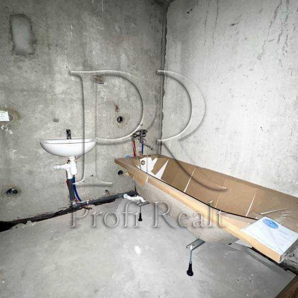 Продажа 2-комнатной квартиры 77 м², Коноплянская ул., 22