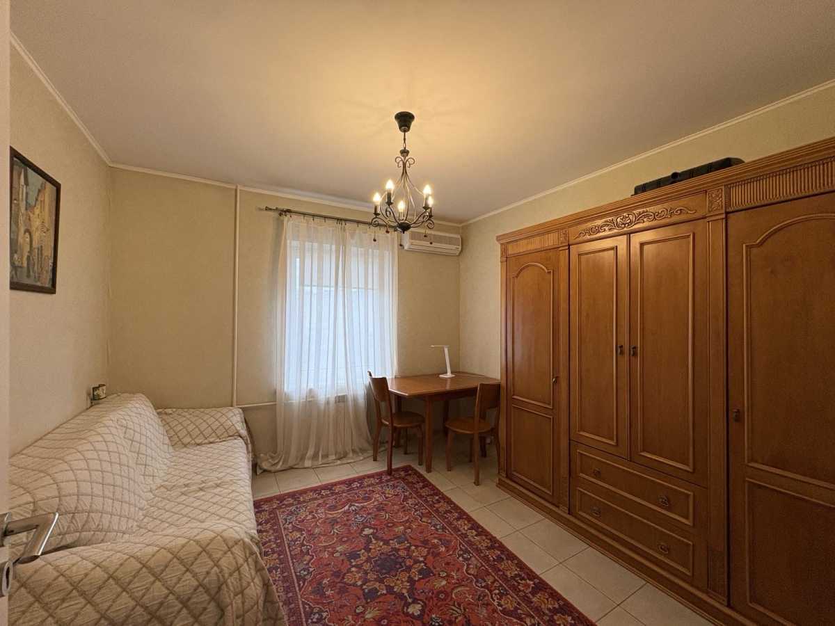 Аренда 2-комнатной квартиры 76 м², Ревуцкого ул., 13