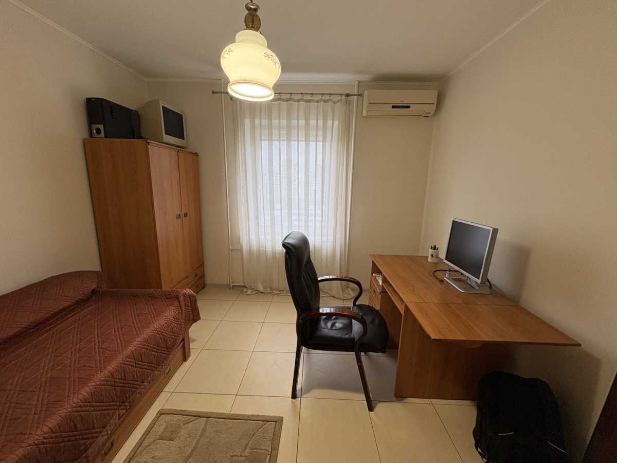 Аренда 2-комнатной квартиры 76 м², Ревуцкого ул., 13