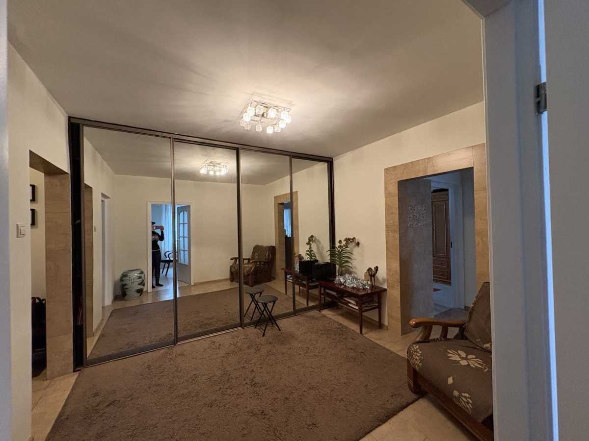 Аренда 2-комнатной квартиры 76 м², Ревуцкого ул., 13