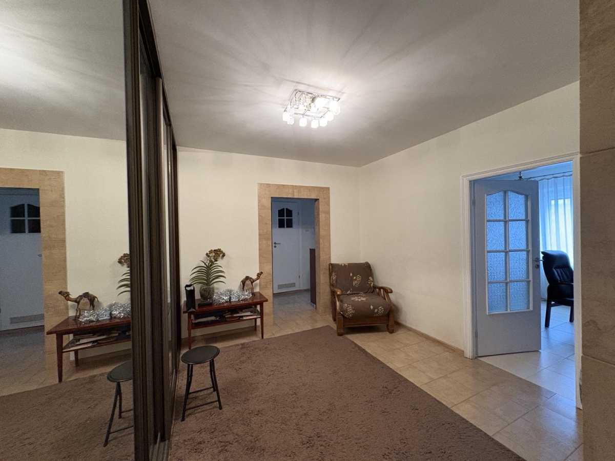 Аренда 2-комнатной квартиры 76 м², Ревуцкого ул., 13