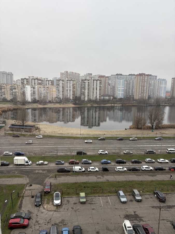 Аренда 2-комнатной квартиры 76 м², Ревуцкого ул., 13