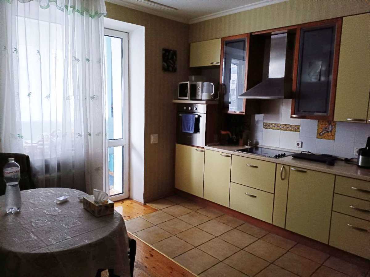 Продажа 2-комнатной квартиры 90 м², Николая Голего ул., 5