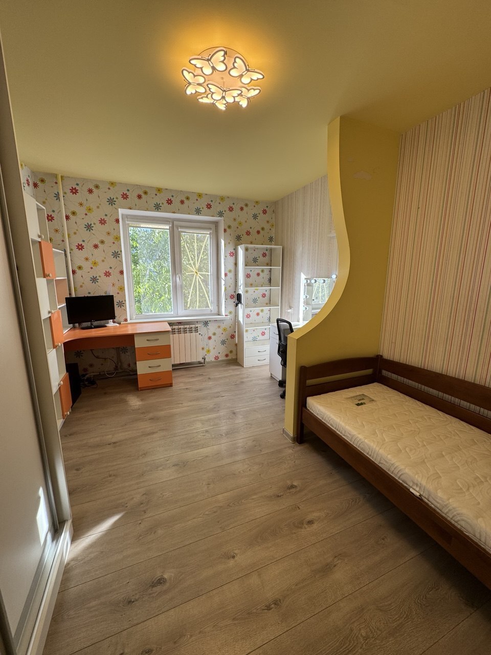 Продажа 4-комнатной квартиры 85 м², Донецкое шоссе