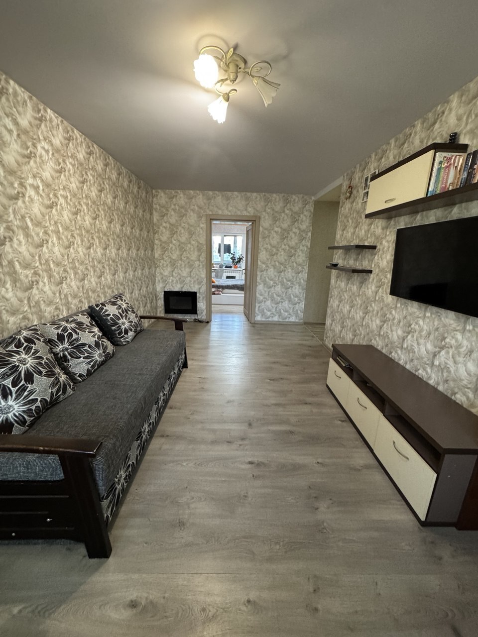 Продажа 4-комнатной квартиры 85 м², Донецкое шоссе