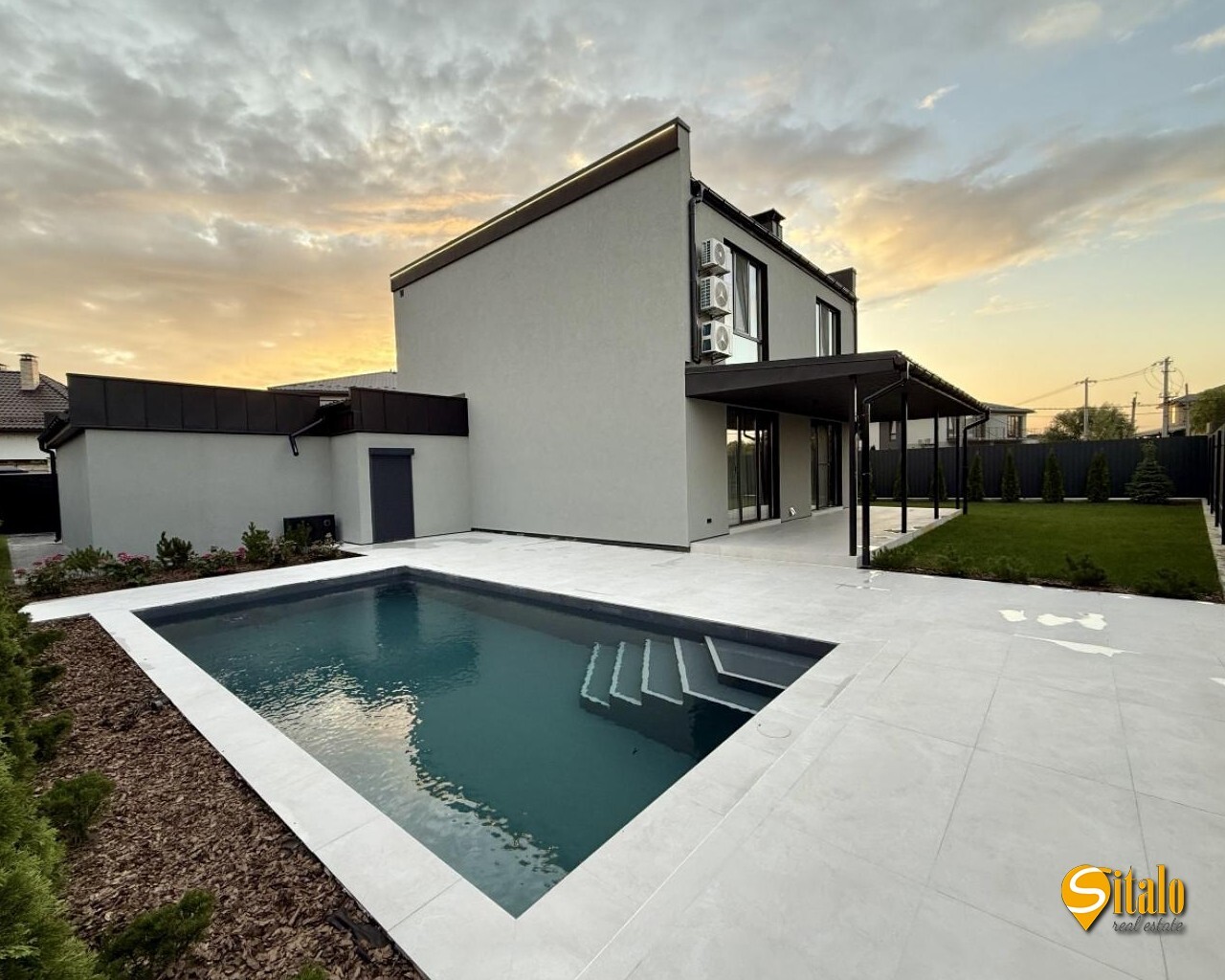 Продажа дома 180 м², 1-я Озерная ул.