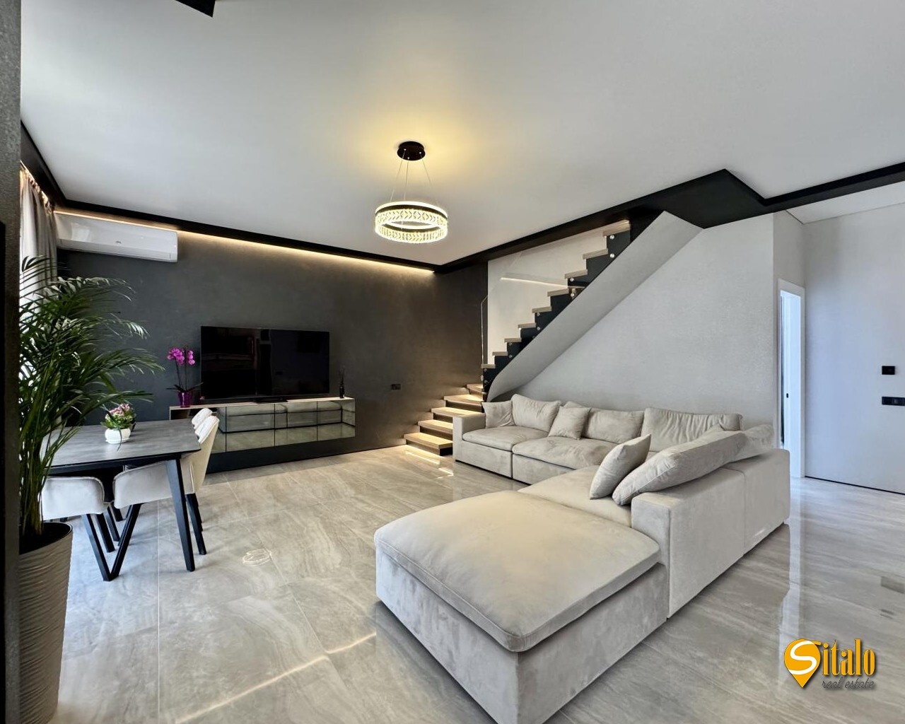 Продажа дома 180 м², 1-я Озерная ул.