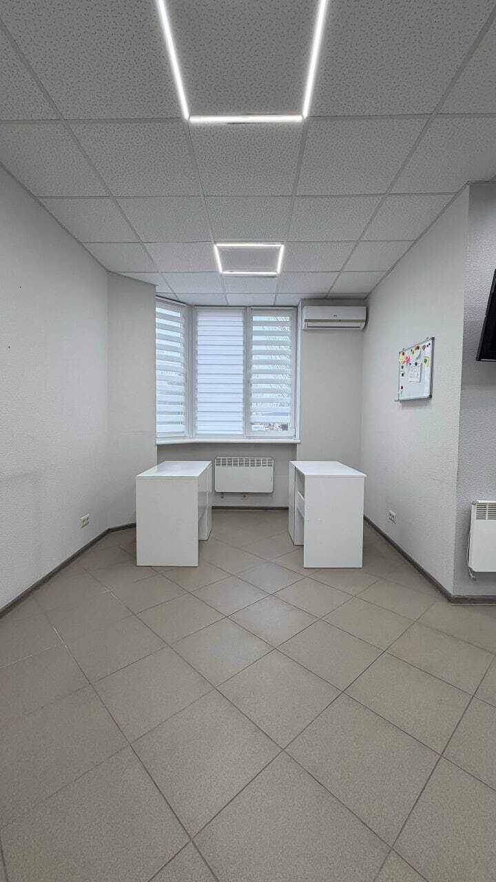 Продаж приміщення вільного призначення 40 м², Льва Толстого вул., 81