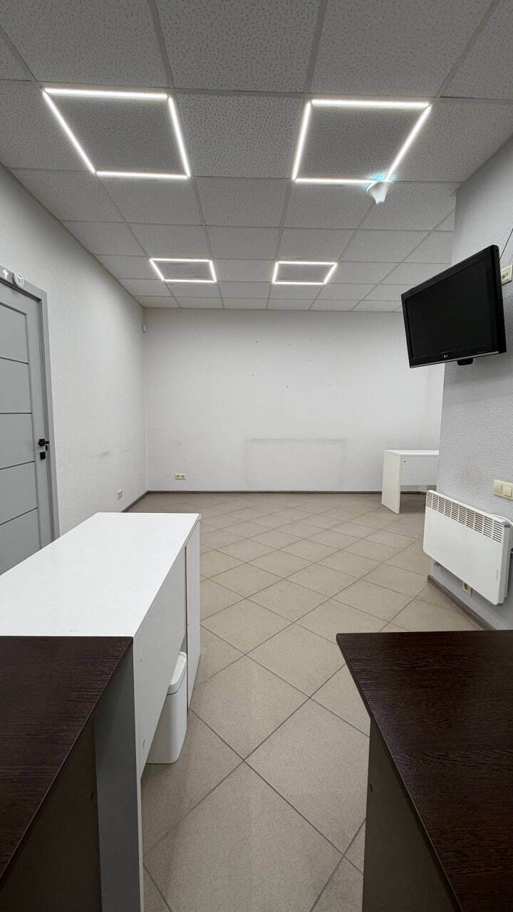 Продаж приміщення вільного призначення 40 м², Льва Толстого вул., 81