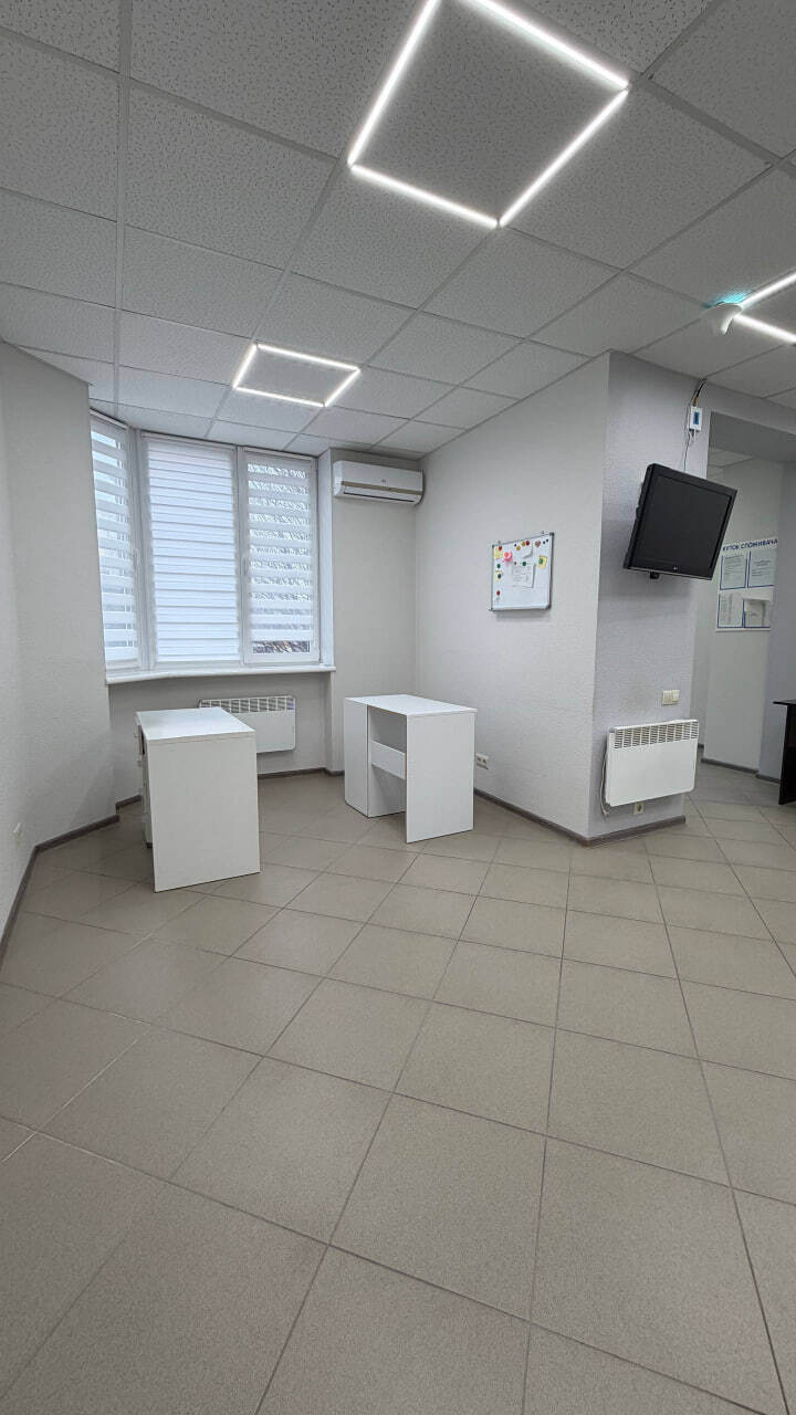Продаж приміщення вільного призначення 40 м², Льва Толстого вул., 81