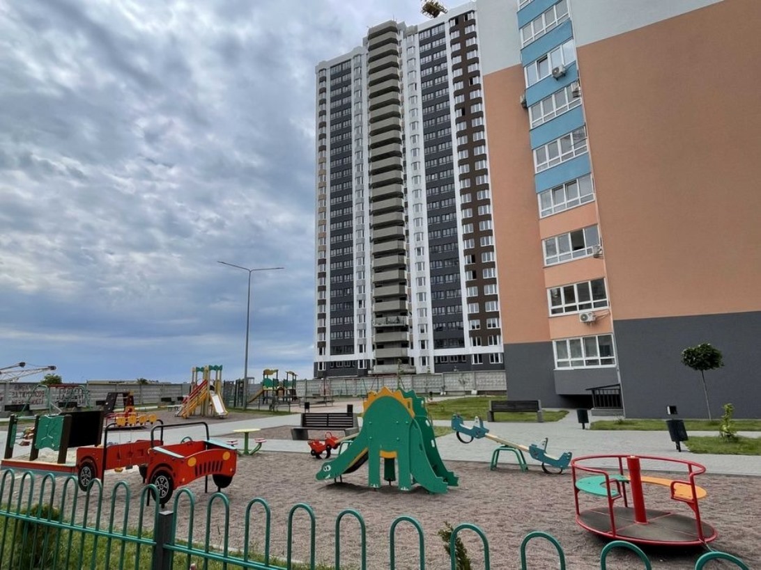 Продаж 1-кімнатної квартири 37 м²