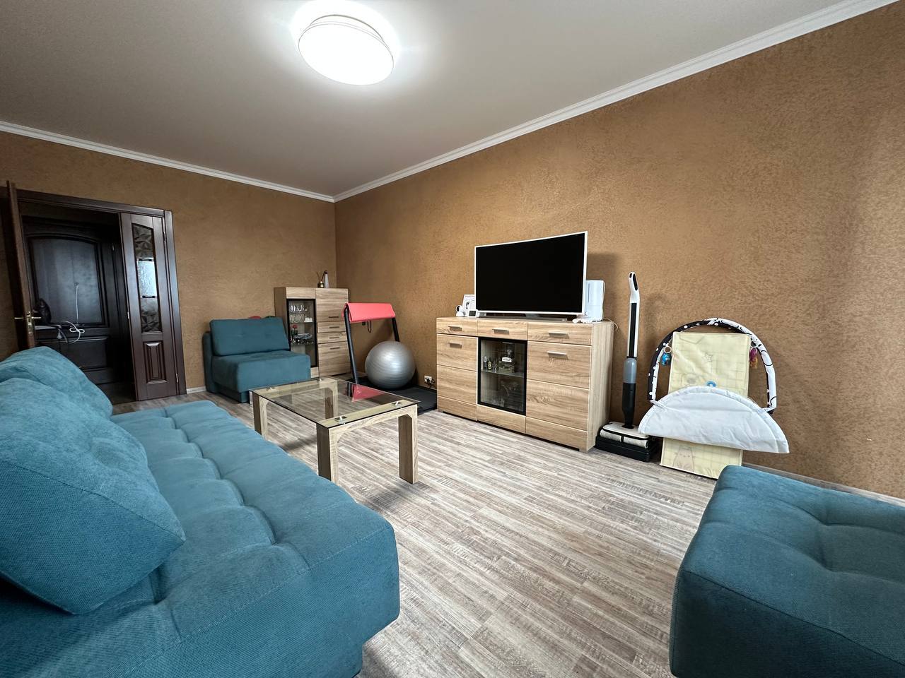 Продажа 3-комнатной квартиры 80 м², Писаржевского ул.