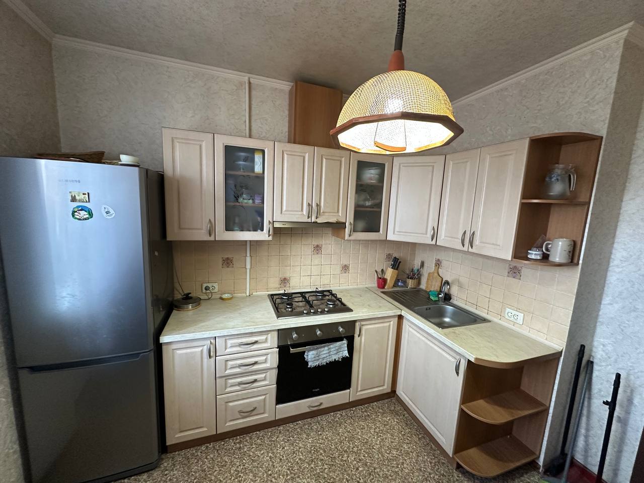 Продажа 2-комнатной квартиры 65 м², Гагарина просп.