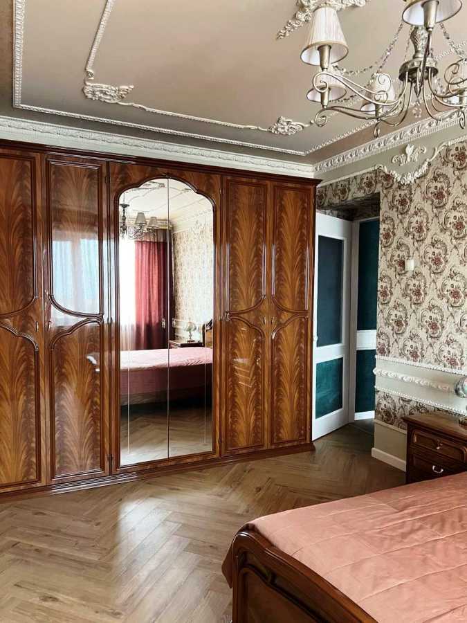 Оренда 3-кімнатної квартири 100 м², Лесі Українки бул., 21Б