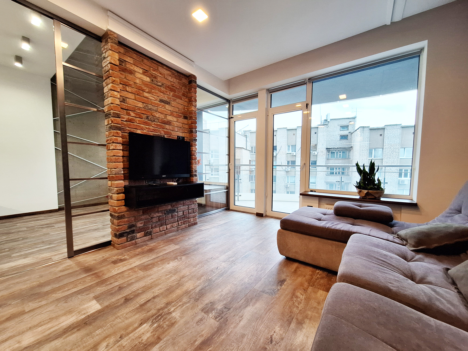 Аренда 1-комнатной квартиры 52 м², Лабораторный пер., 7