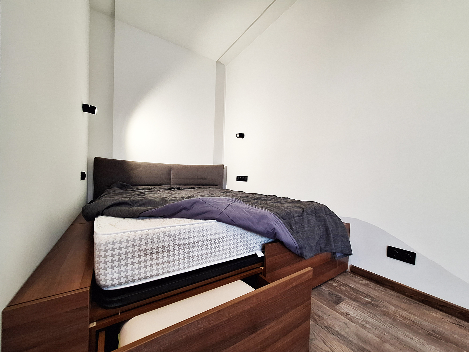 Аренда 1-комнатной квартиры 52 м², Лабораторный пер., 7