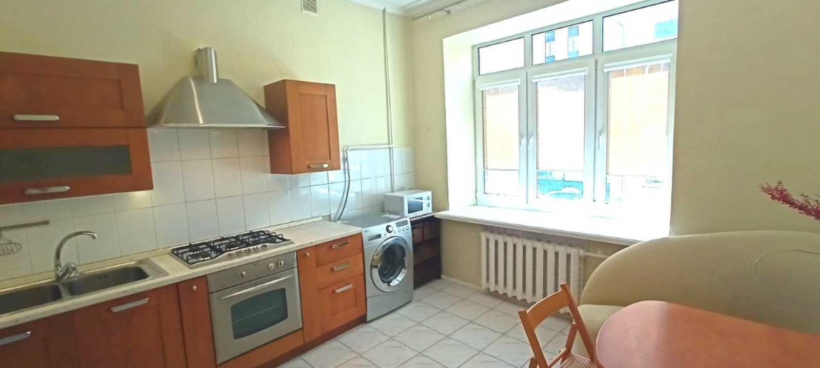 Продажа 2-комнатной квартиры 51.5 м², Тургенєвська, 35а