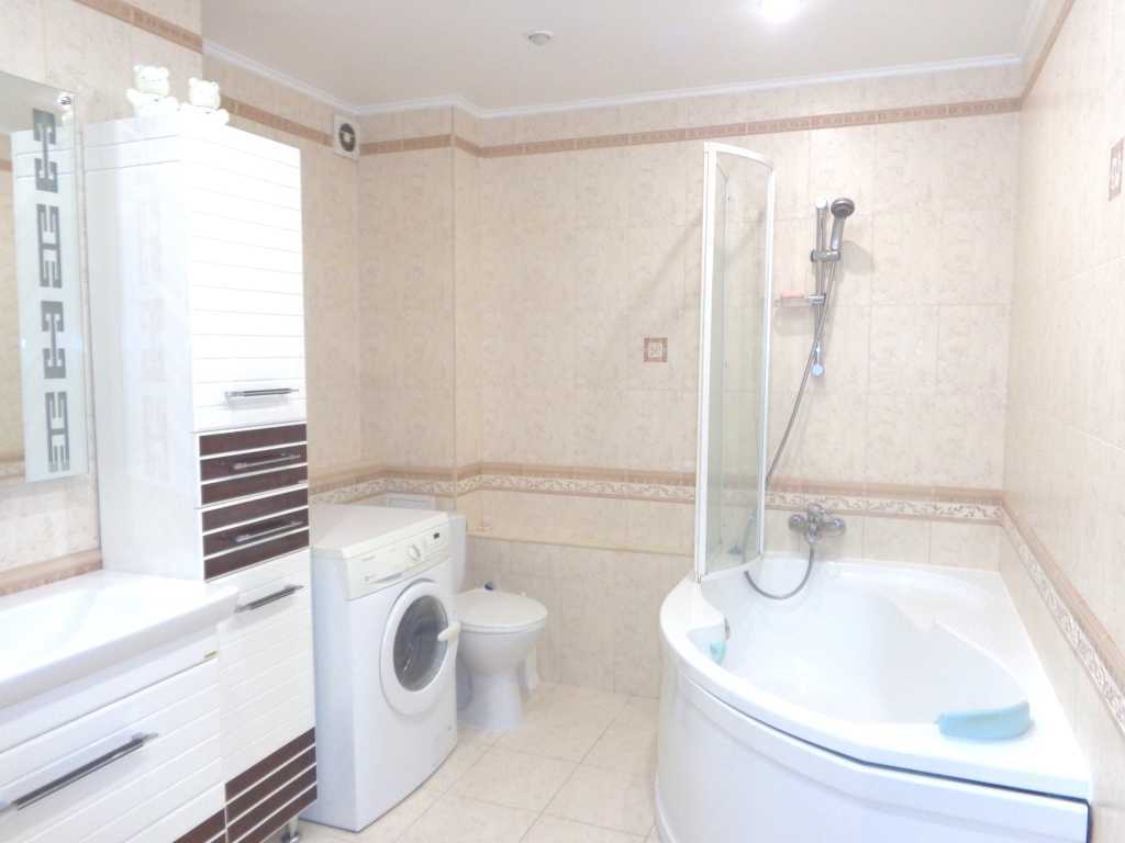 Продаж 3-кімнатної квартири 81 м², Композитора Лятошинського вул., 2