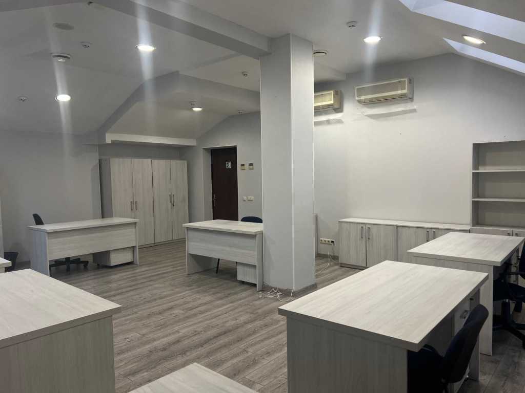 Продажа офиса 3925.9 м², Очаковская ул., 5/6