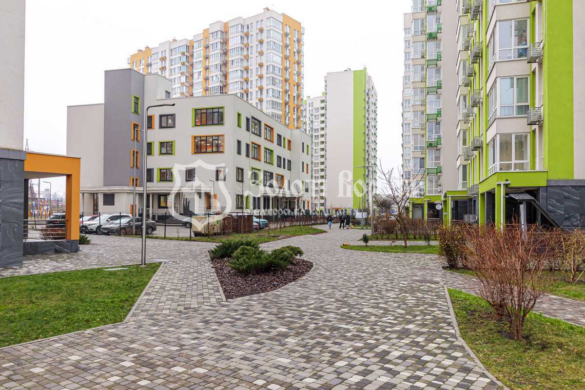 Продаж 3-кімнатної квартири 90.7 м², Берестейський, 65в