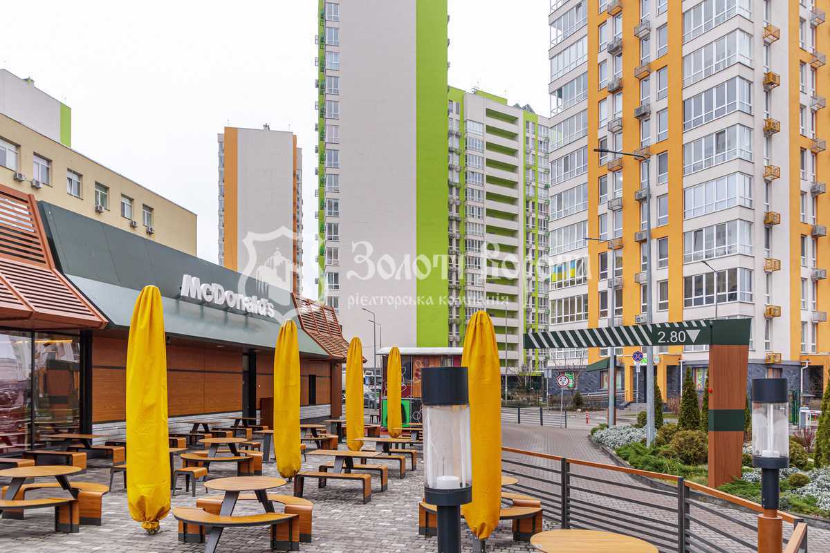 Продаж 3-кімнатної квартири 90.7 м², Берестейський, 65в