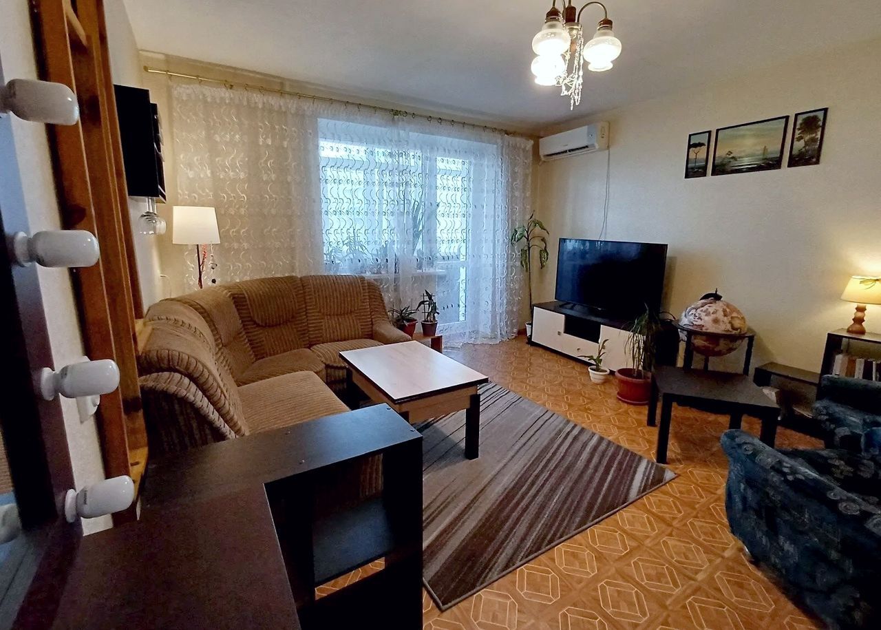 Продажа 3-комнатной квартиры 70 м², Василия Тютюнника ул., 11