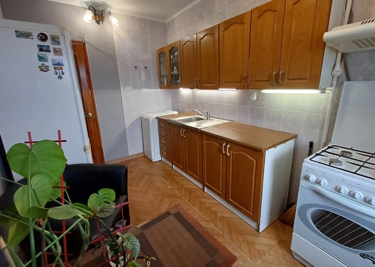Продажа 3-комнатной квартиры 70 м², Василия Тютюнника ул., 11