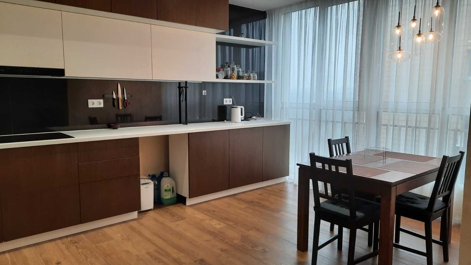 Продаж 3-кімнатної квартири 105 м², Метрологічна вул., 40Б