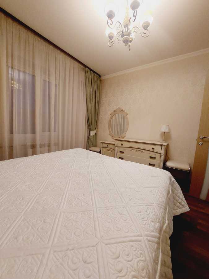 Аренда 2-комнатной квартиры 54 м², Ревуцкого ул., 18