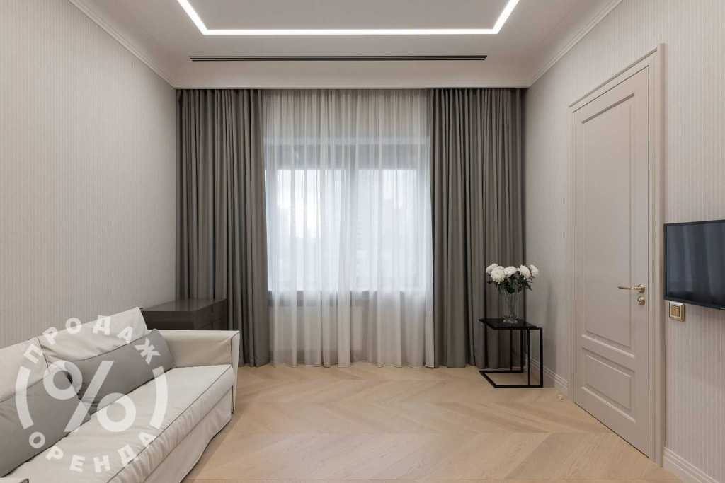 Продаж 4-кімнатної квартири 228 м², Глазунова вул., 13