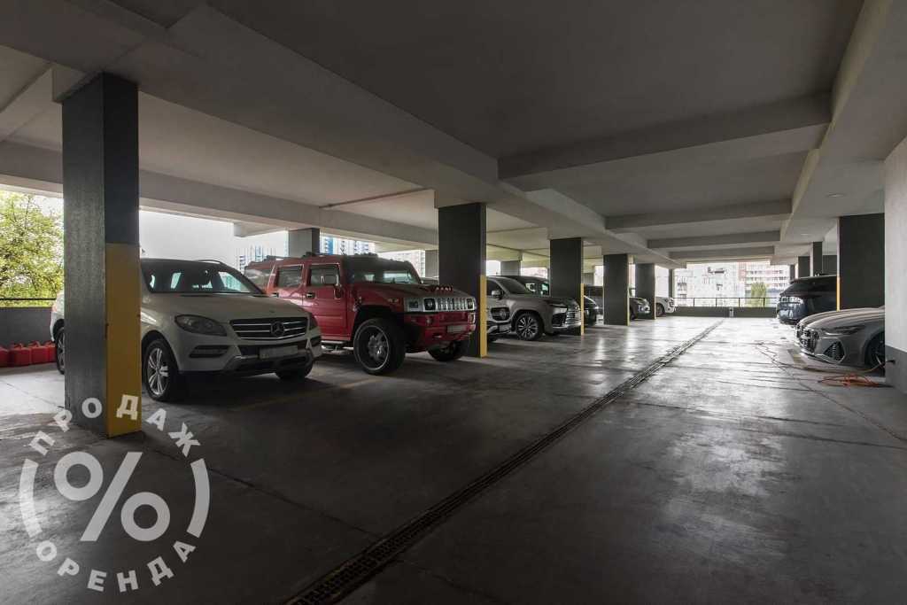 Продаж 4-кімнатної квартири 228 м², Глазунова вул., 13